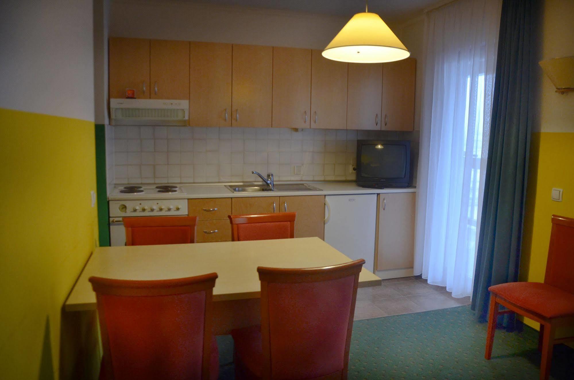 Garni Hotel Zvon Zreče Kültér fotó